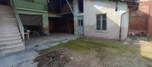 Casa de 6 habitaciónes en Corneliano d'Alba, Italy No. 147947 5