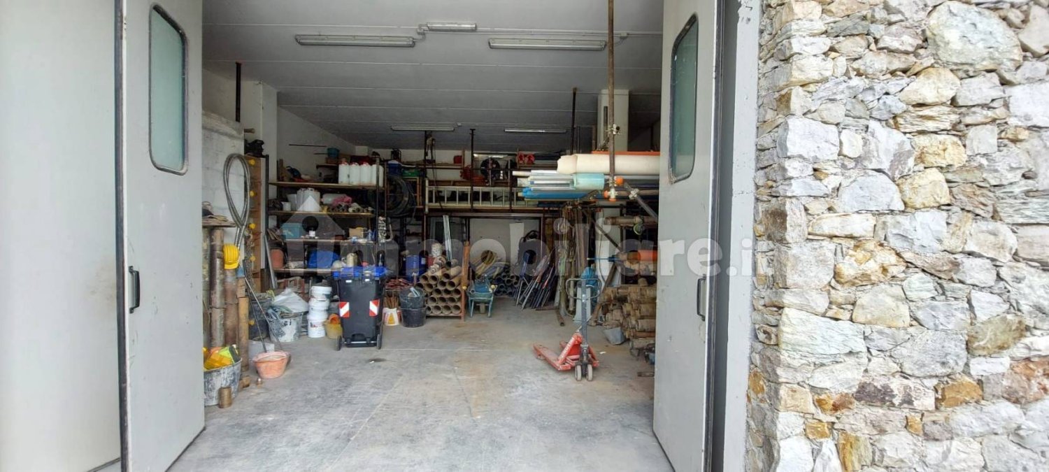 104m² Warehouse in Loano, Italy No. 250838