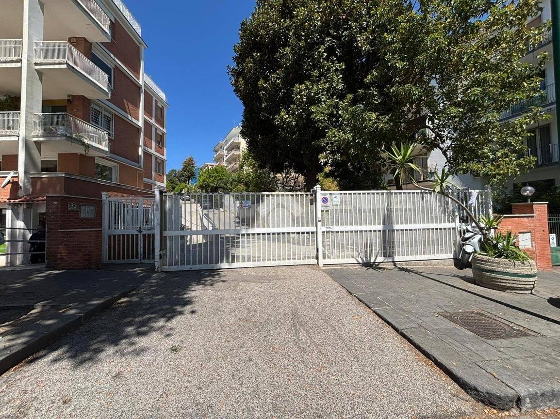 1 Schlafzimmer Wohnung in Naples, Italy, Nr. 386946