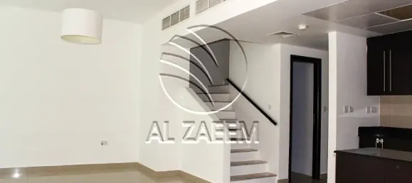 4 bedrooms Townhouse in Abu Dhabi, UAE No. 108973 5