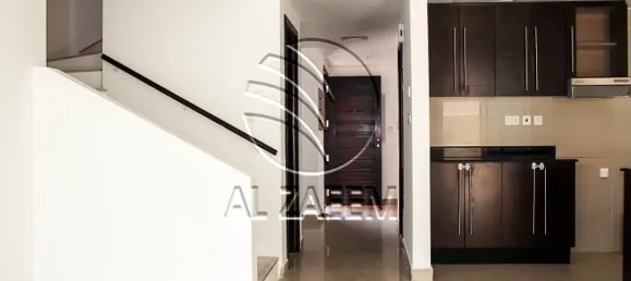 4 bedrooms Townhouse in Abu Dhabi, UAE No. 108973 6