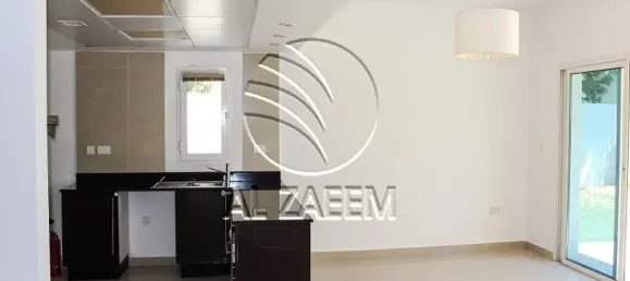 4 bedrooms Townhouse in Abu Dhabi, UAE No. 108973 7