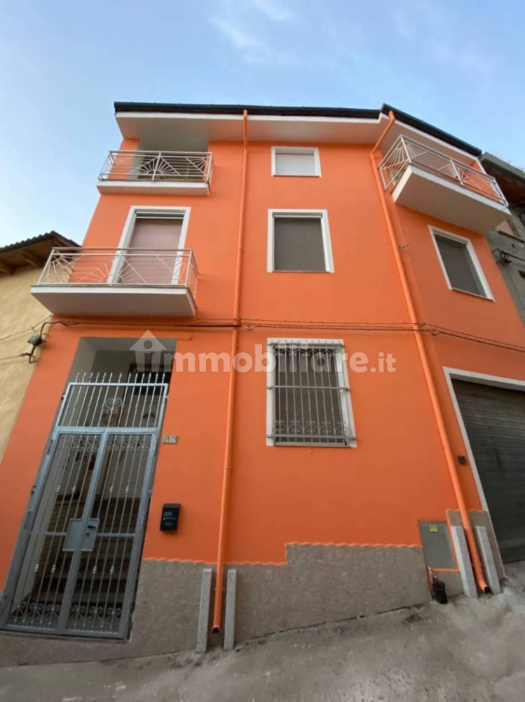 Casa T3 em Fonni, Italy N.º 317579