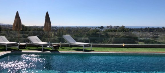 4 bedrooms Villa in Malaga, Spain No. 40978 7