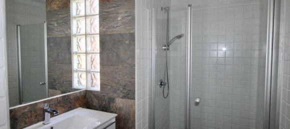 4 bedrooms Villa in Malaga, Spain No. 40978 24