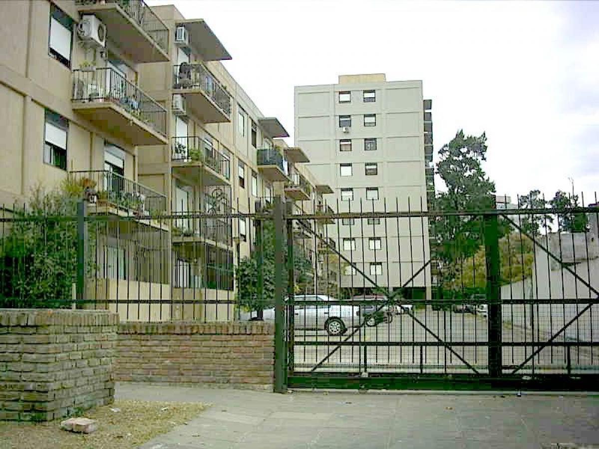 3 bedrooms Apartment in Tres de Febrero, Argentina No. 16487
