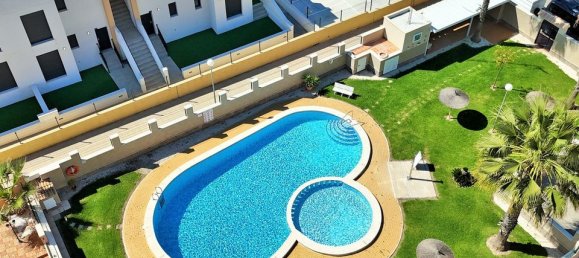 3 bedrooms Townhouse in Alicante, Spain No. 190757 2