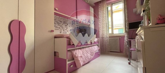 Apartamento de 2 dormitorios en Bari, Italy No. 380090 8