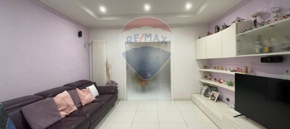 Apartamento de 2 dormitorios en Bari, Italy No. 380090 5
