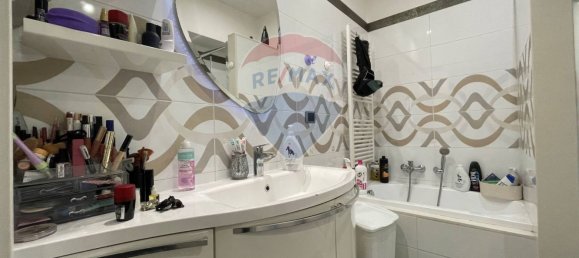 Apartamento de 2 dormitorios en Bari, Italy No. 380090 10