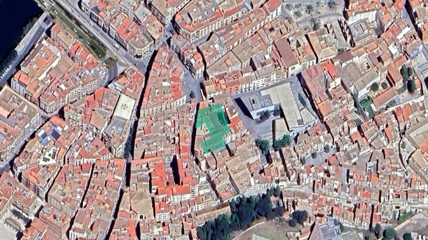 646m² Land in Tortosa, Spain No. 201817