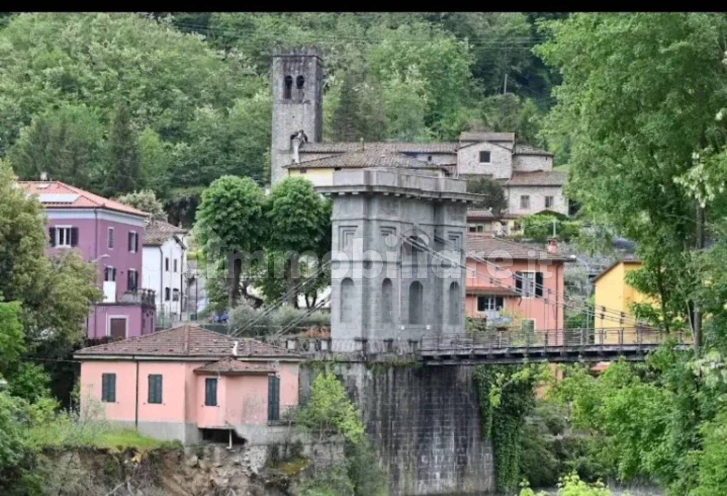 3 bedrooms House in Borgo a Mozzano, Italy No. 293895