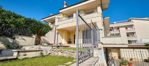 Вилла с 5 комнатами в Фонто Нуова, Италия № 158087 39