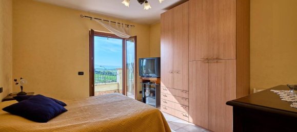 Вилла с 5 комнатами в Фонто Нуова, Италия № 158087 22