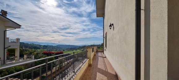 Вилла с 5 комнатами в Фонто Нуова, Италия № 158087 5