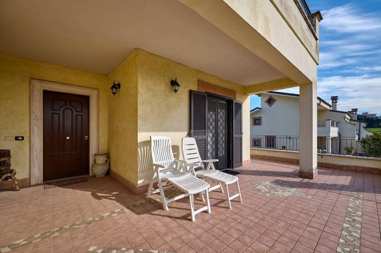 Вилла с 5 комнатами в Фонто Нуова, Италия № 158087