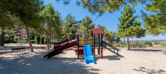 2 غرف نوم شقة في Colmenarejo, Spain رقم 189389 41