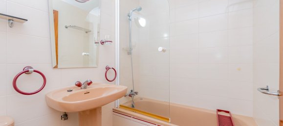 2 غرف نوم شقة في Colmenarejo, Spain رقم 189389 23