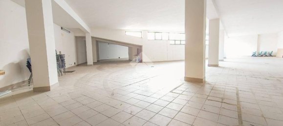 542m² Garage in Manfredonia, Italy No. 64247 16