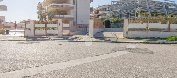 542m² Garage in Manfredonia, Italy No. 64247 11