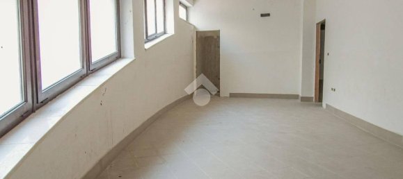 542m² Garage in Manfredonia, Italy No. 64247 14