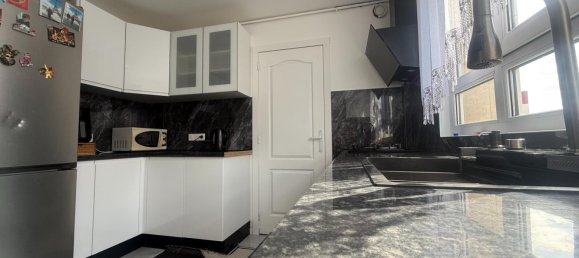 2 bedrooms Apartment in Garges-les-Gonesse, France No. 335019 3