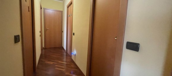 3 rooms Apartment in Monza, Italy No. 214549 16