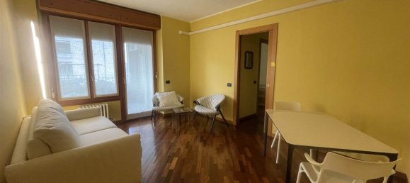 3 rooms Apartment in Monza, Italy No. 214549 4