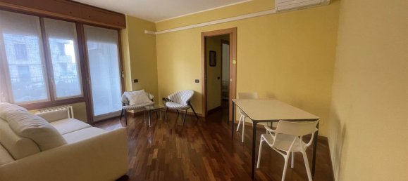 3 rooms Apartment in Monza, Italy No. 214549 3
