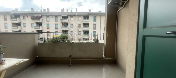 3 rooms Apartment in Monza, Italy No. 214549 9