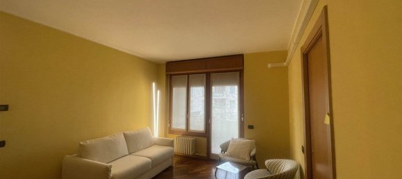 3 rooms Apartment in Monza, Italy No. 214549 7