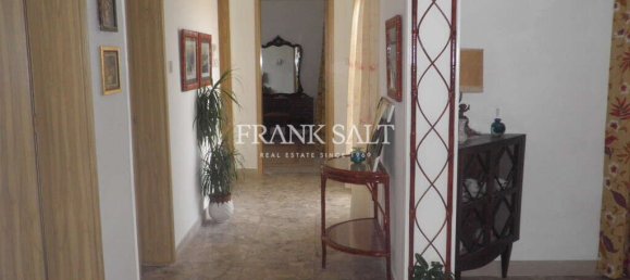 3 bedrooms Villa in Mellieha, Malta No. 7785 18