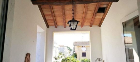 Квартира с 7 комнатами в Каррара, Италия № 47587 22