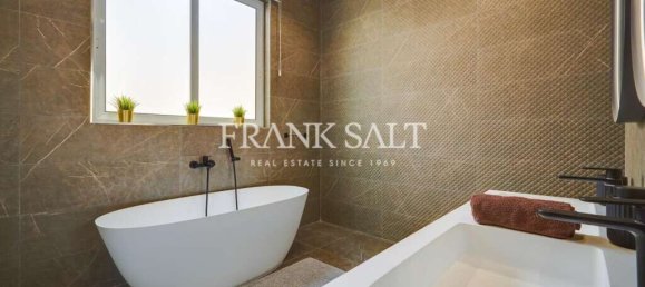 3 bedrooms Townhouse in Sliema, Malta No. 5210 12