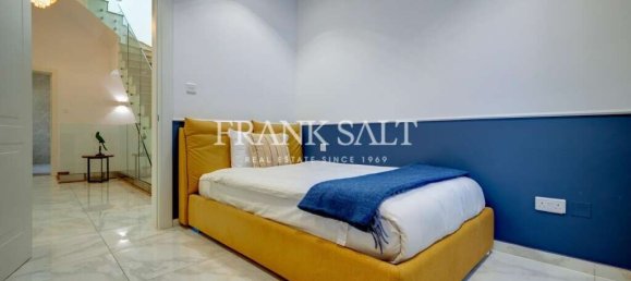 3 bedrooms Townhouse in Sliema, Malta No. 5210 11