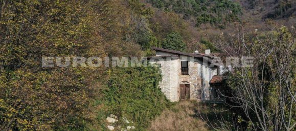 8 bedrooms House in Brescia, Italy No. 177468 3