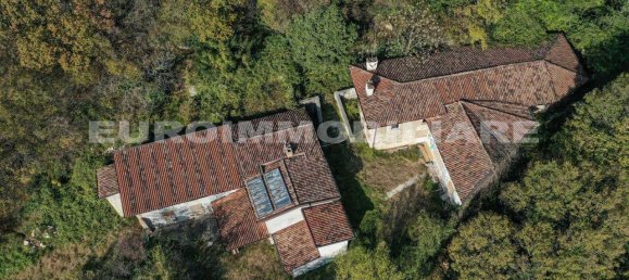 8 bedrooms House in Brescia, Italy No. 177468 6