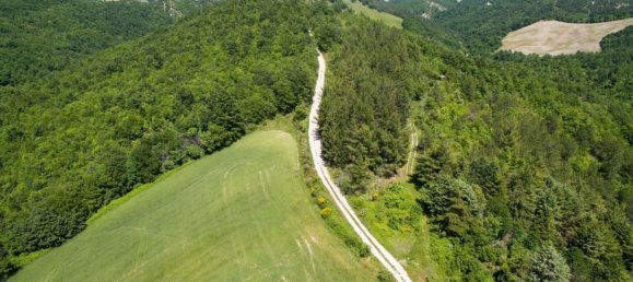 Casa de 6 habitaciónes en Sant'Angelo in Vado, Italy No. 258055 21