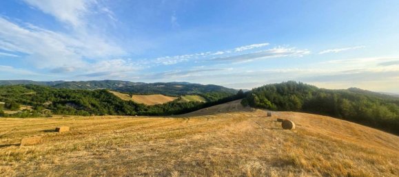 Casa de 6 habitaciónes en Sant'Angelo in Vado, Italy No. 258055 9
