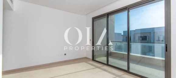 Adosado de 4 dormitorios en Yas Island, UAE No. 17091 8