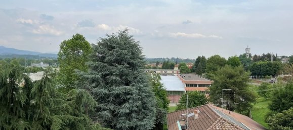 360m² Office in Luisago, Italy No. 87346 4