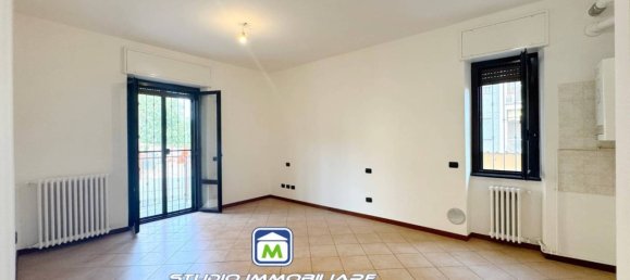 Studio in Paderno Dugnano, Italy No. 331062 3