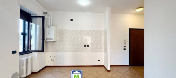 Studio in Paderno Dugnano, Italy No. 331062 6