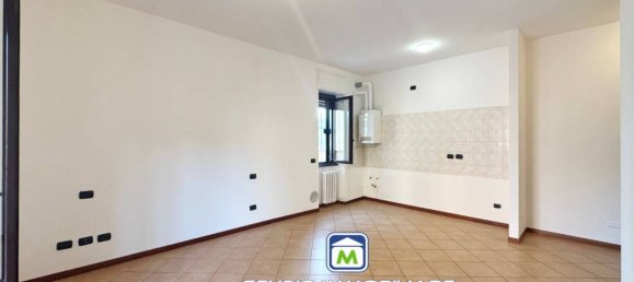 Studio in Paderno Dugnano, Italy No. 331062 5