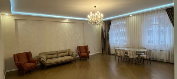 3 bedrooms Apartment in Yasamal, Azerbaijan No. 2130 4