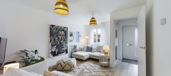 2 bedrooms House in Bordon, United Kingdom No. 13834 2