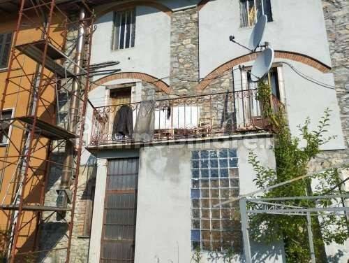 Studio in Cocquio-Trevisago, Italy No. 262664