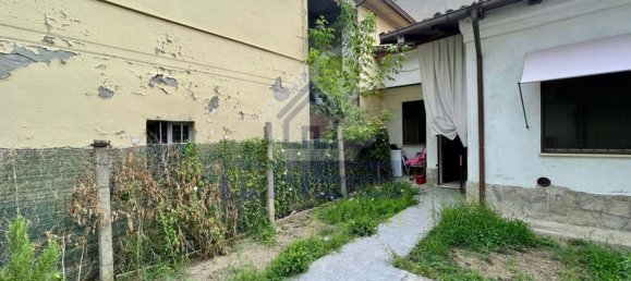 2 bedrooms Villa in Borgonovo Val Tidone, Italy No. 338231 5