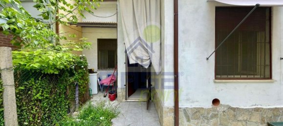 2 bedrooms Villa in Borgonovo Val Tidone, Italy No. 338231 4