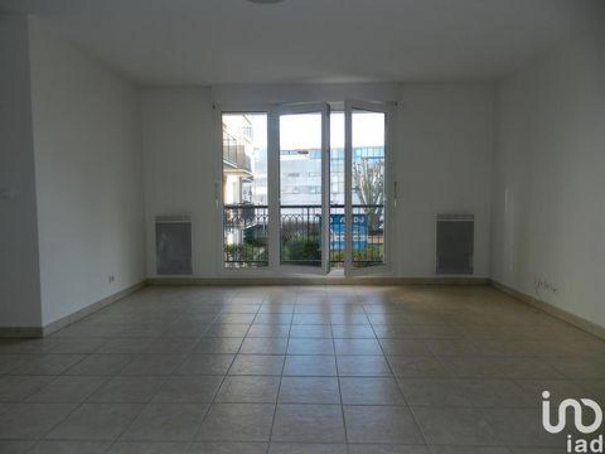 2 bedrooms Condo in Meaux, France No. 36510